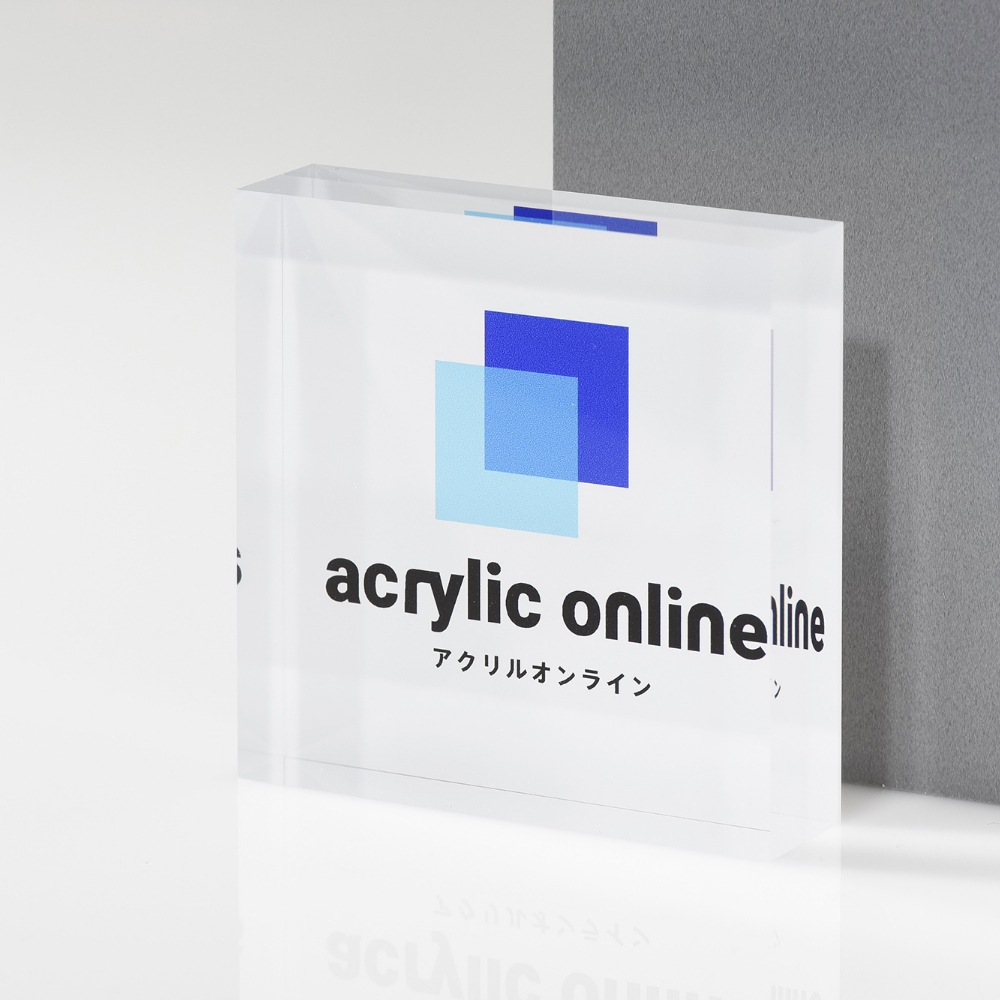 印刷が見えるためツヤ感がある仕様