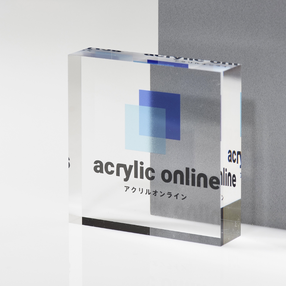 透明のような印刷が可能な仕様