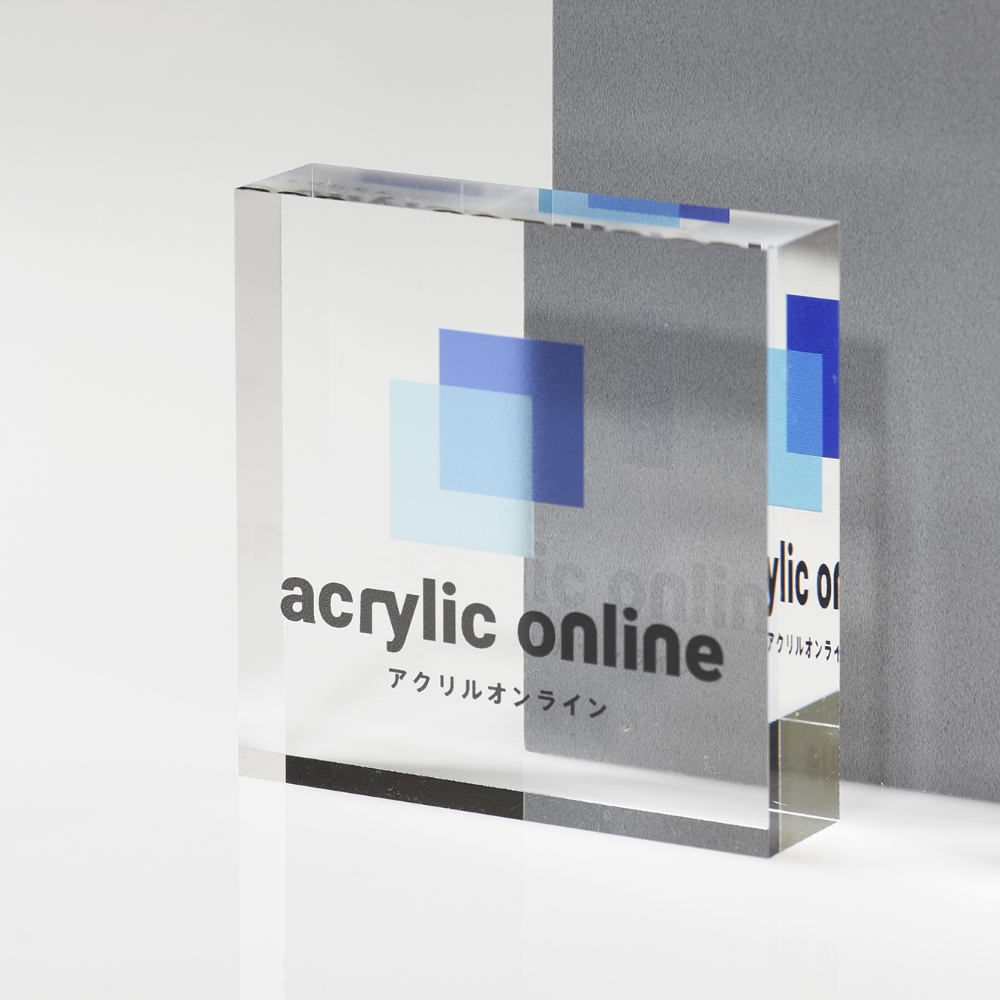 透明のような印刷が可能な仕様